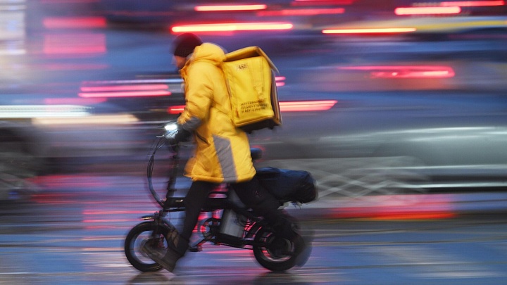 Совет улемов ДУМ принял решение о допустимости работы мусульман курьерами