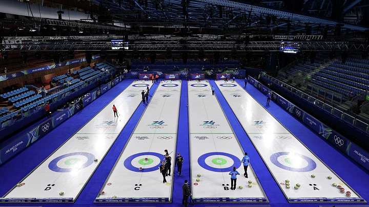 Первые соревнования на Олимпиаде были прерваны из-за отключения света