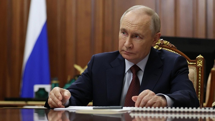 Путин примет главу федерального казначейства Артюхина