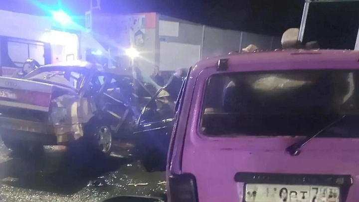 Два человека погибли в ДТП в Ленинградской области